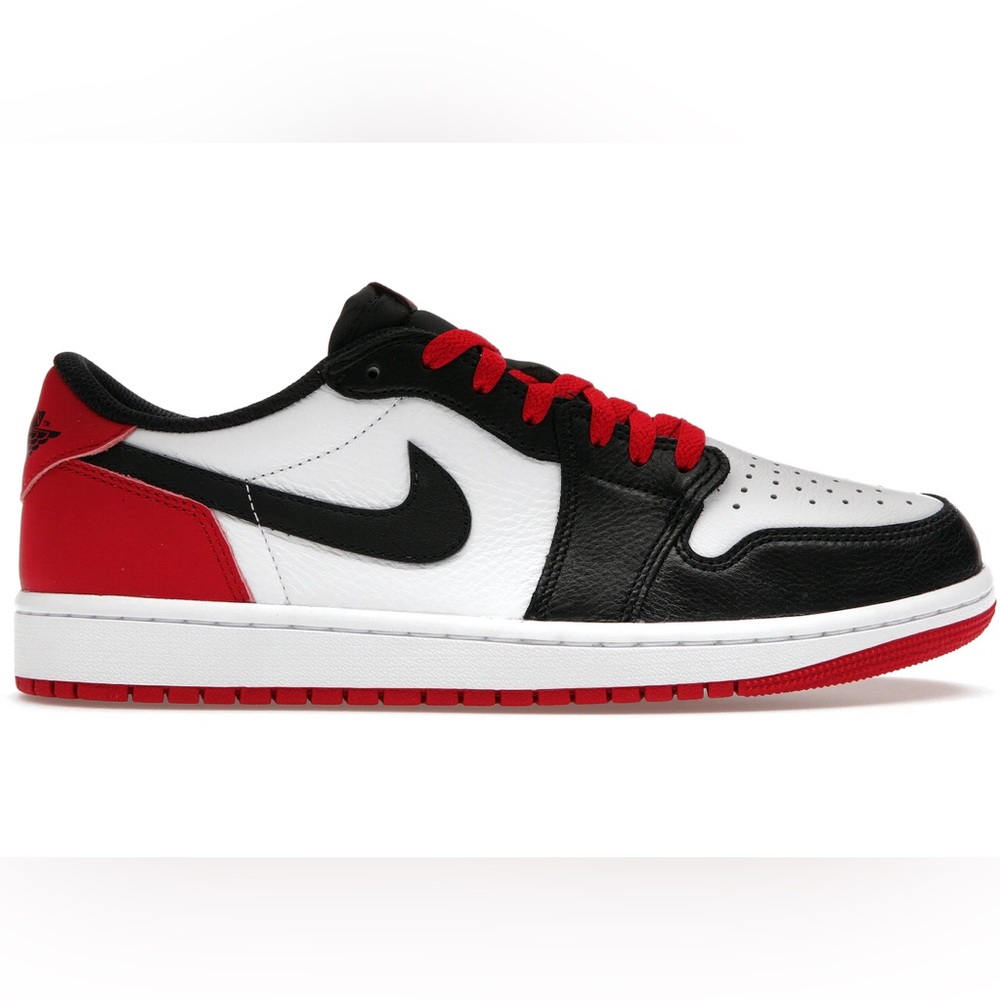 Jordan 1 Retro Low OG Black Toe (2023) (10.5)